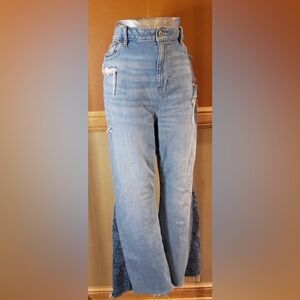 American Eagle bell bottoms. High waisted jeans.